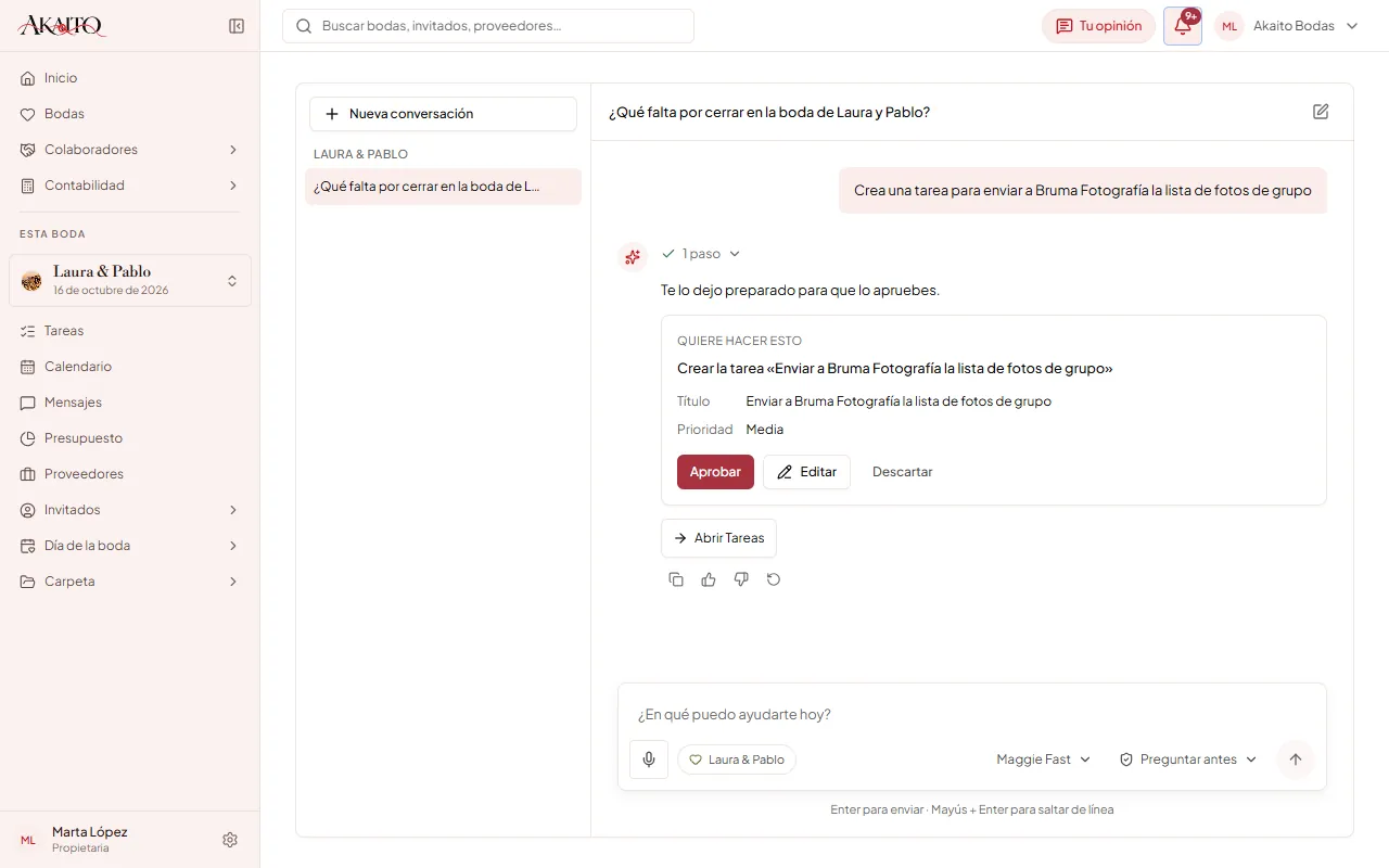 La tarjeta «Quiere hacer esto», con «Aprobar», «Editar» y «Descartar». Hasta que Marta no aprueba, no se ha creado nada. «Abrir Tareas» sale porque la petición nombra una sección. En la demostración solo se pueden pedir tareas, y aprobarlas no las añade a la lista de Tareas.